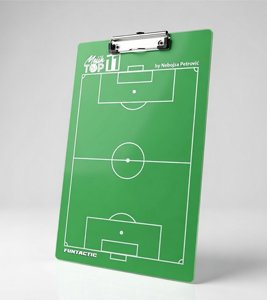 Detalj klupskog logotipa na sportskoj tabli.