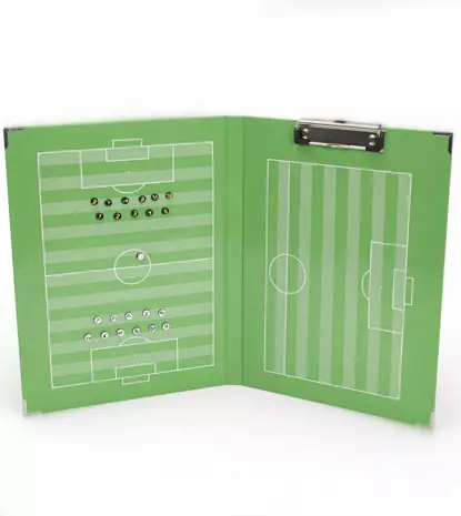 Sklopiva fudbalska fascikla sa magnetnima i štipaljkom za zapisnik.